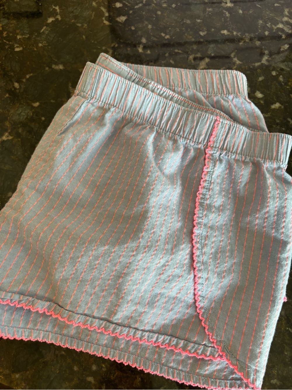 Vintage Victoria secret sleep shorts size small. Good condition!!